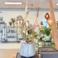 Indlæs billede i gallerivisning, Tørret Blomsterdekoration – Rustik Nordisk Elegance i Grå Keramikvase