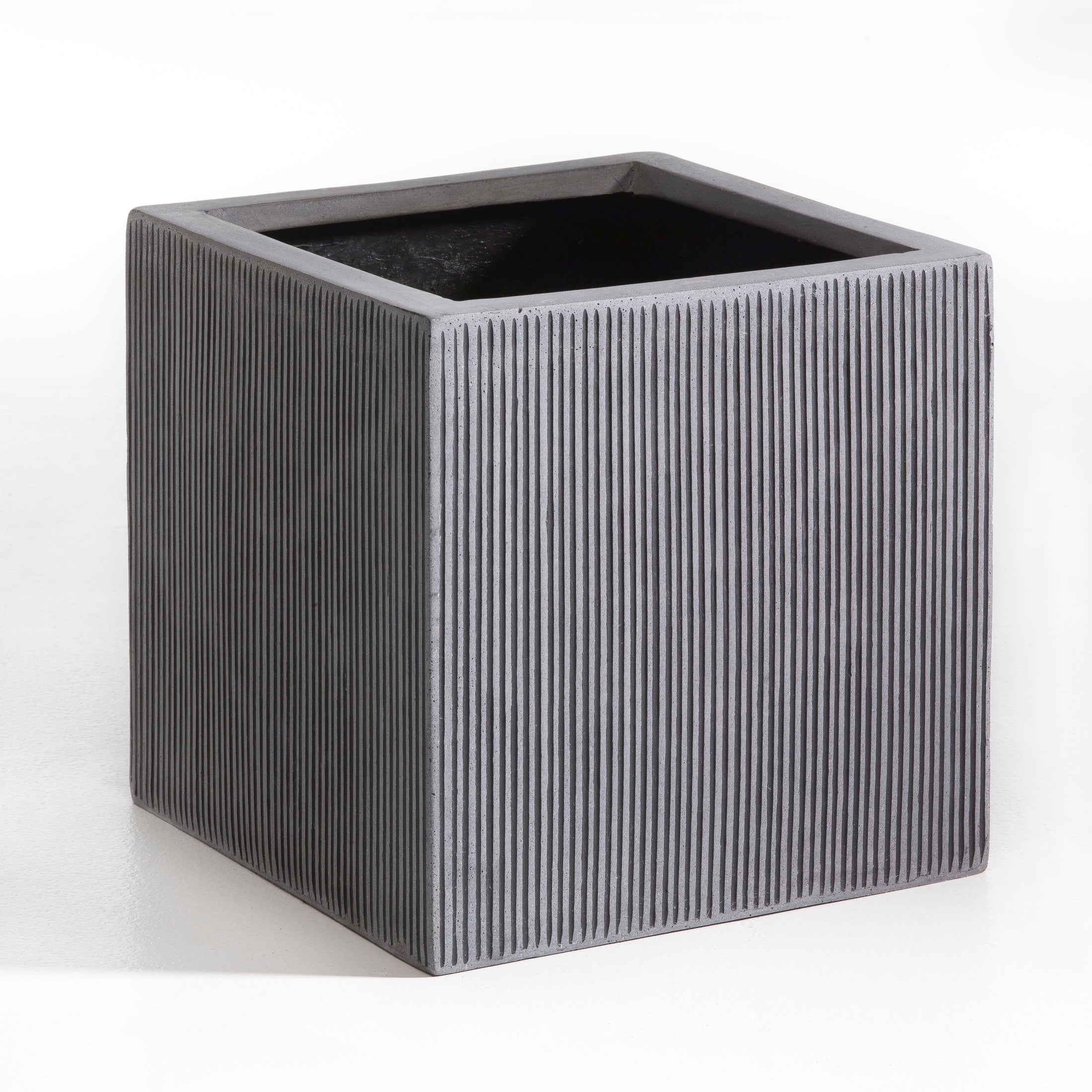 Matsort kvadratisk krukke i stilrent design fra LIGHT-serien, 30x30x30 cm, perfekt til grønne planter.