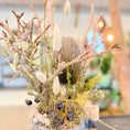 Indlæs billede i gallerivisning, Tørret Blomsterdekoration – Rustik Nordisk Elegance i Grå Keramikvase
